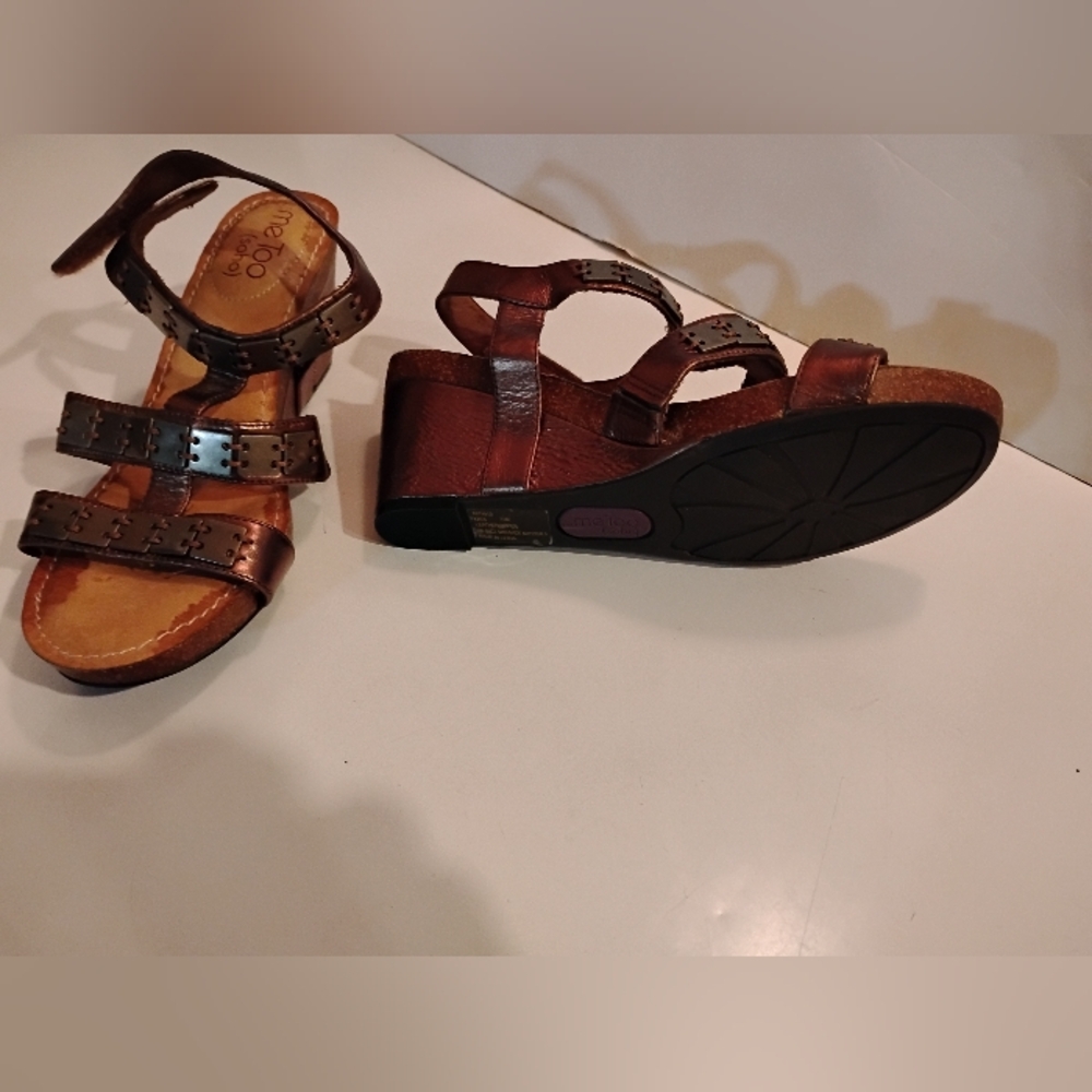 ...Me Too(Soho) Brown Tan Strappy Sandals Ankle Metal Square Plates Decor 7.5 - Picture 2 of 16